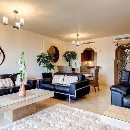 Frontline Beach Apartment - Sinfonia Del Mar إِستيبونا المظهر الخارجي الصورة